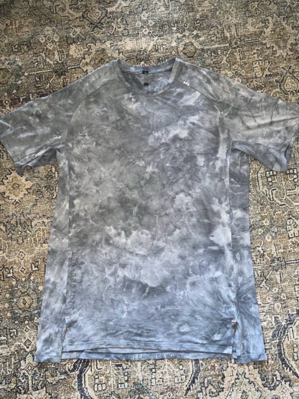 lululemon athletica Men's Gray Tie-Dye Short Sleeve Crew Tee